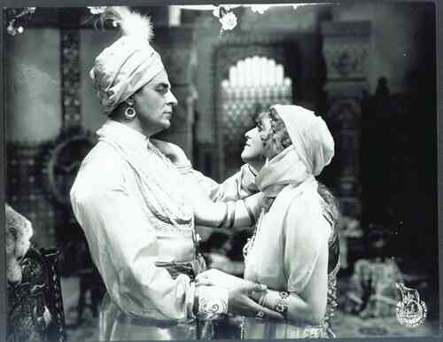 Maharadjahens yndlingshustru I scene