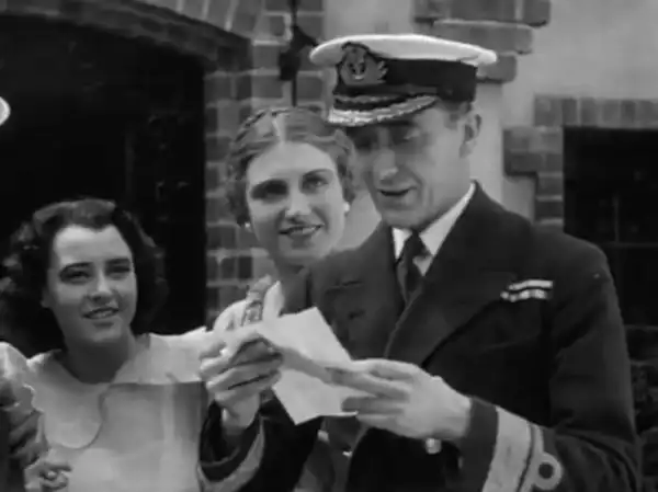 Diggers in Blighty scene