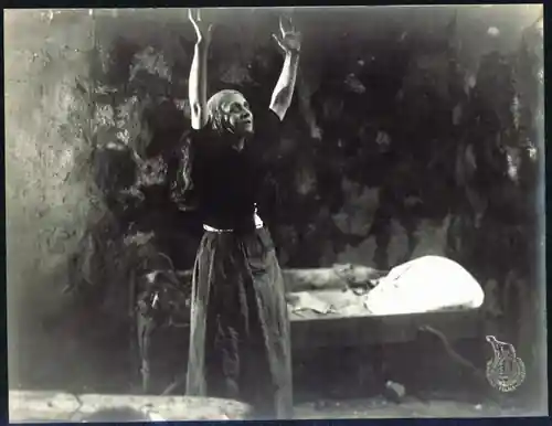 Love in Exile scene
