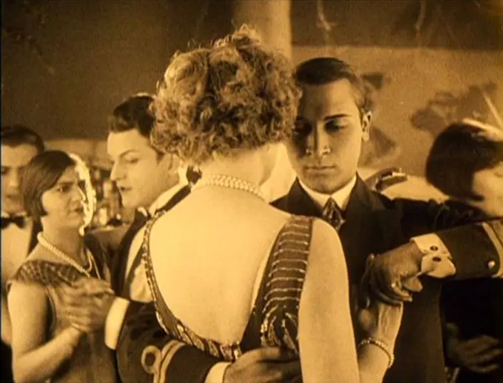 L'invitation au voyage scene