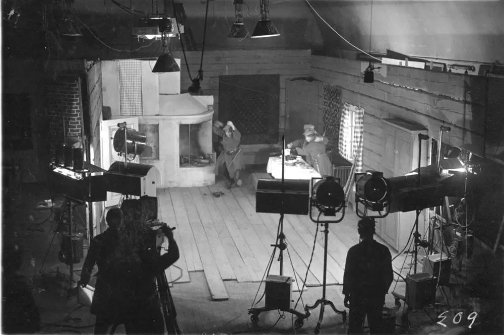 Muurmanin pakolaiset scene