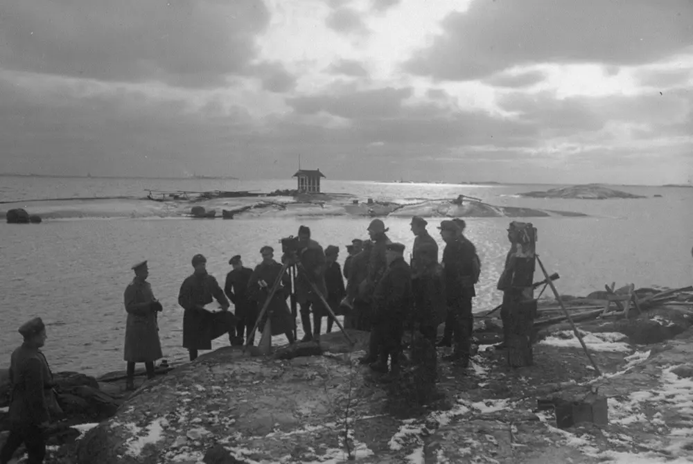 Muurmanin pakolaiset scene