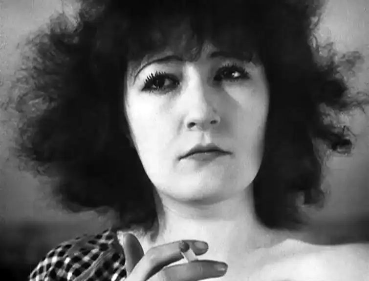 Une femme a passé photo