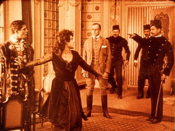 A bánya titka scene
