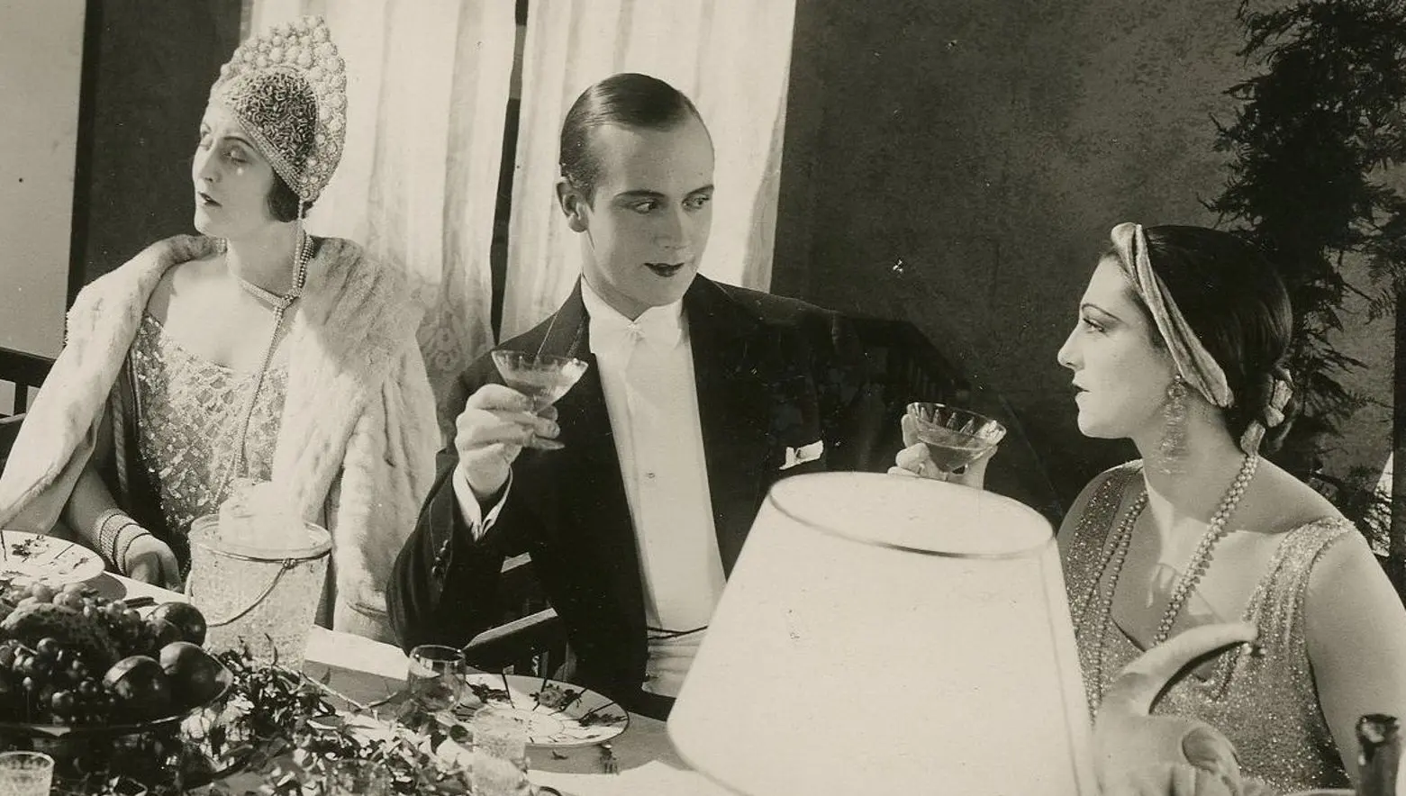 The Living Image, or the Lady of Petrograd scene