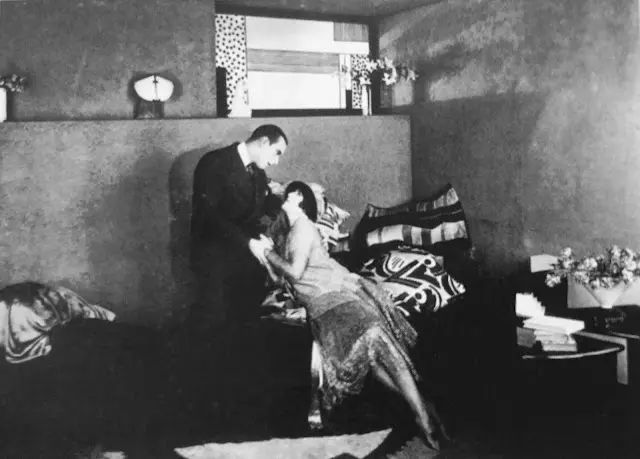 The Living Image, or the Lady of Petrograd photo