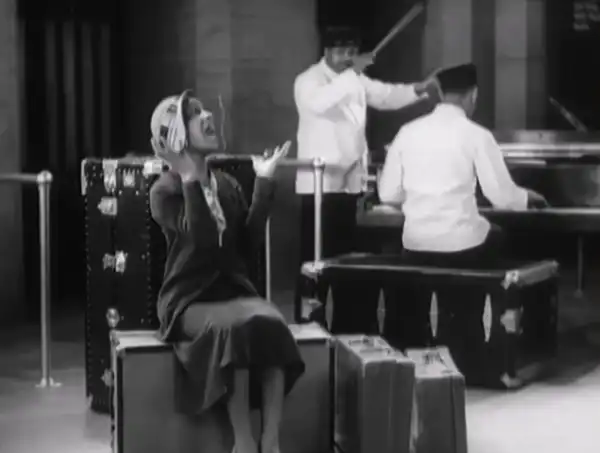 Smash Your Baggage scene