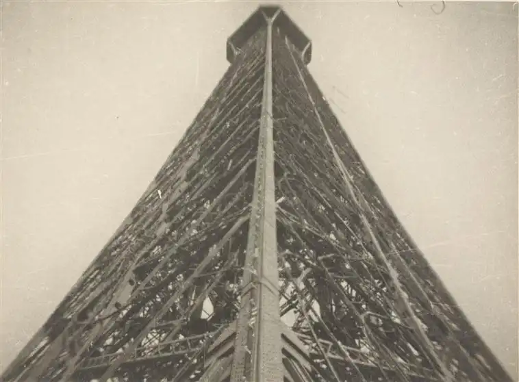 La tour scene