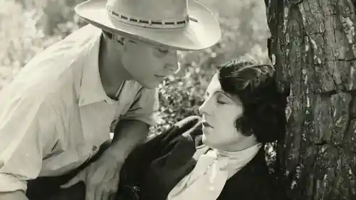 Gossette scene