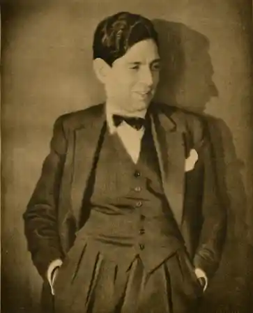 Un homme en habit photo