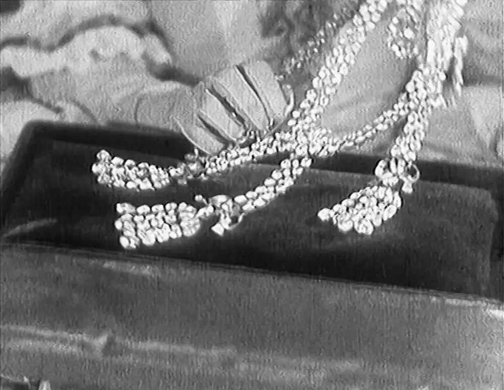 The Queen's Necklace photo
