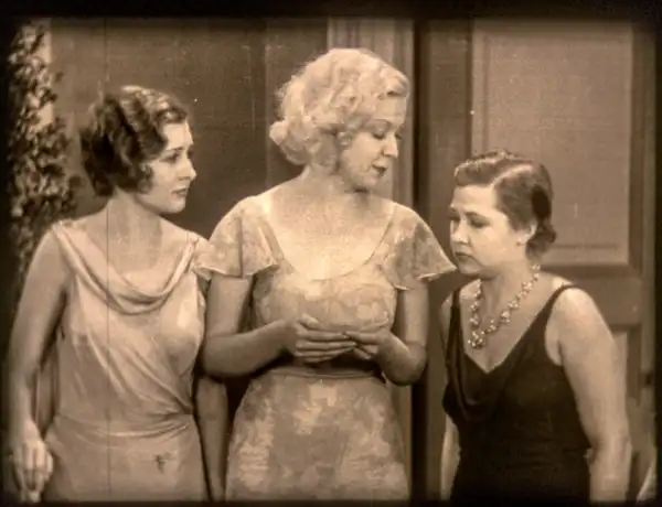 Gigolettes scene