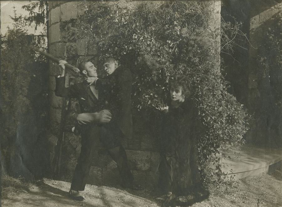 Az ösember scene
