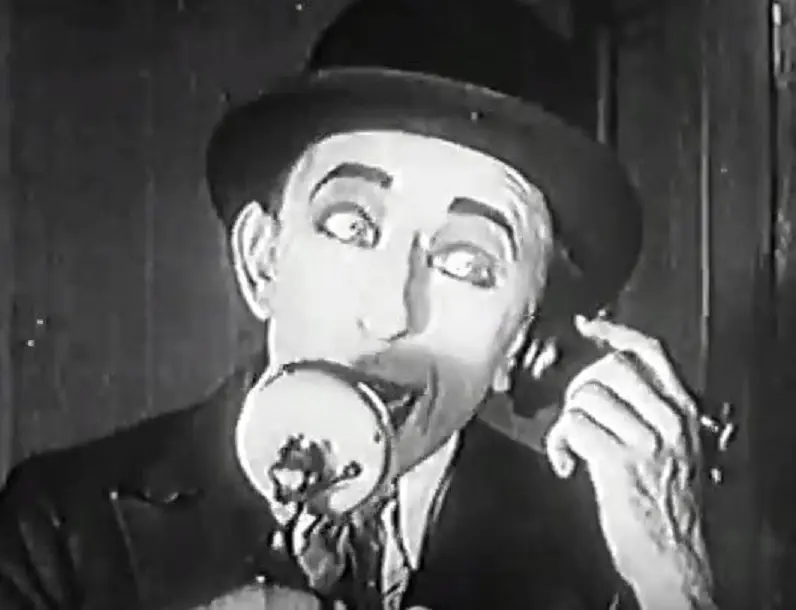 Traps and Tangles scene