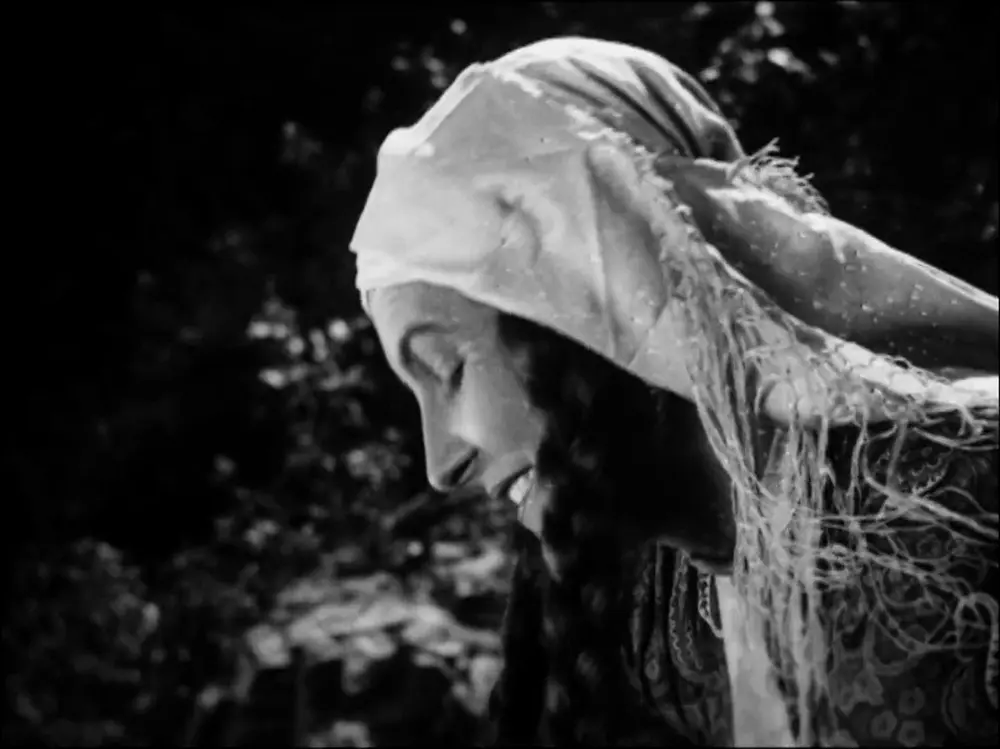 Mtis kanoni scene