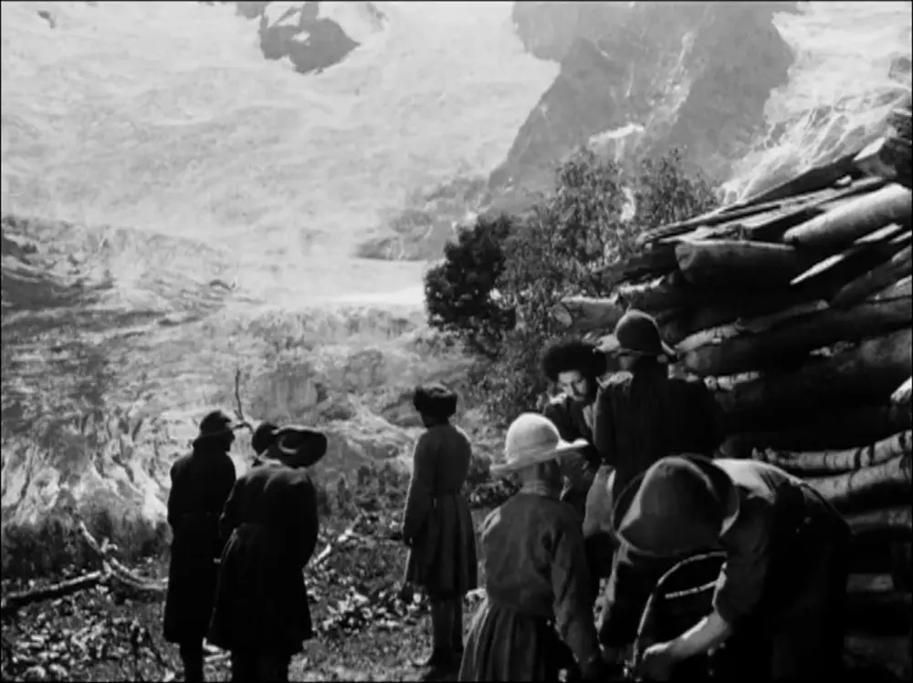 Mtis kanoni scene