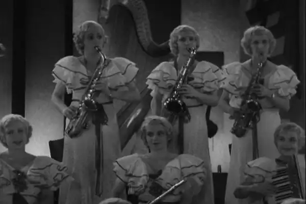 Phil Spitalny and His Musical Queens photo