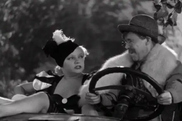 Here Comes Flossie!