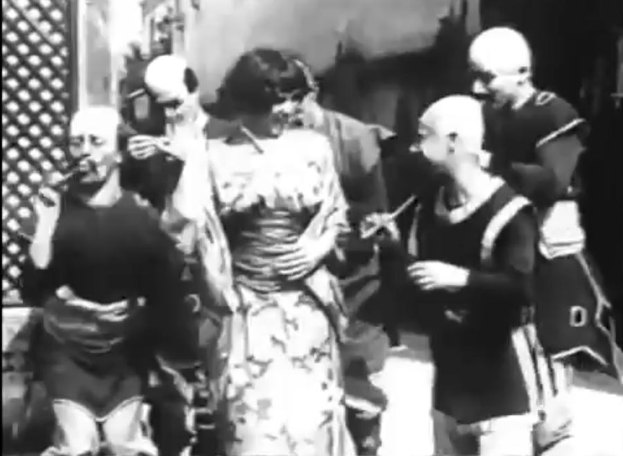 The Extraordinary Adventures of Saturnino Farandola scene