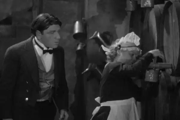 A Peach of a Pair scene