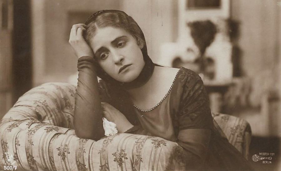 Der Ruf der Liebe scene