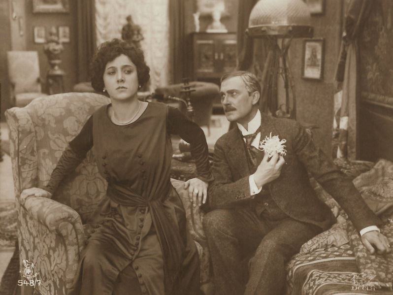 Das Glück der Frau Beate scene