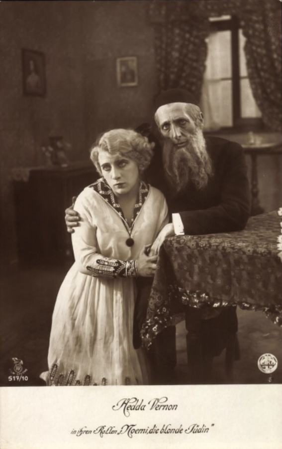 Noemi, die blonde Jüdin scene