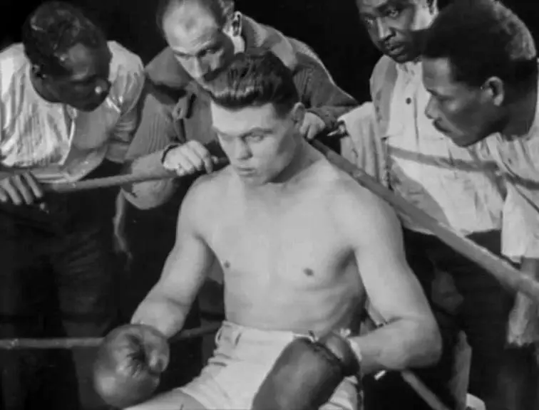 Jim Bougne, boxeur scene