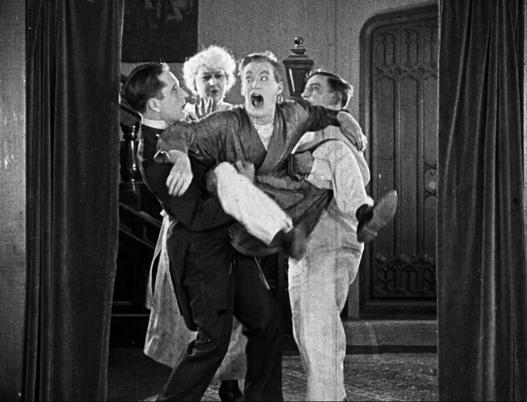 Lovemania scene 2