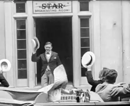 The Voice of Hollywood No. 12 scene