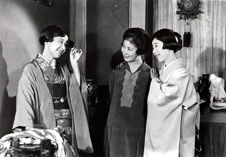 Five Women Around Him scene