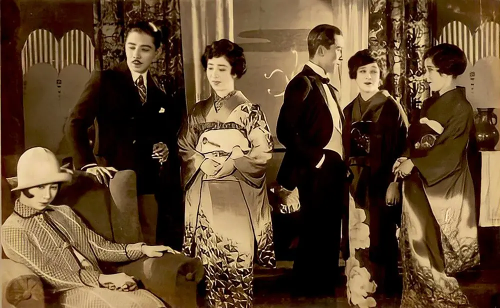 Five Women Around Him scene