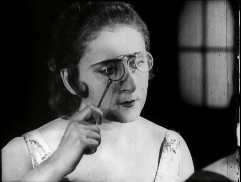 Reis mistera Lloyda scene