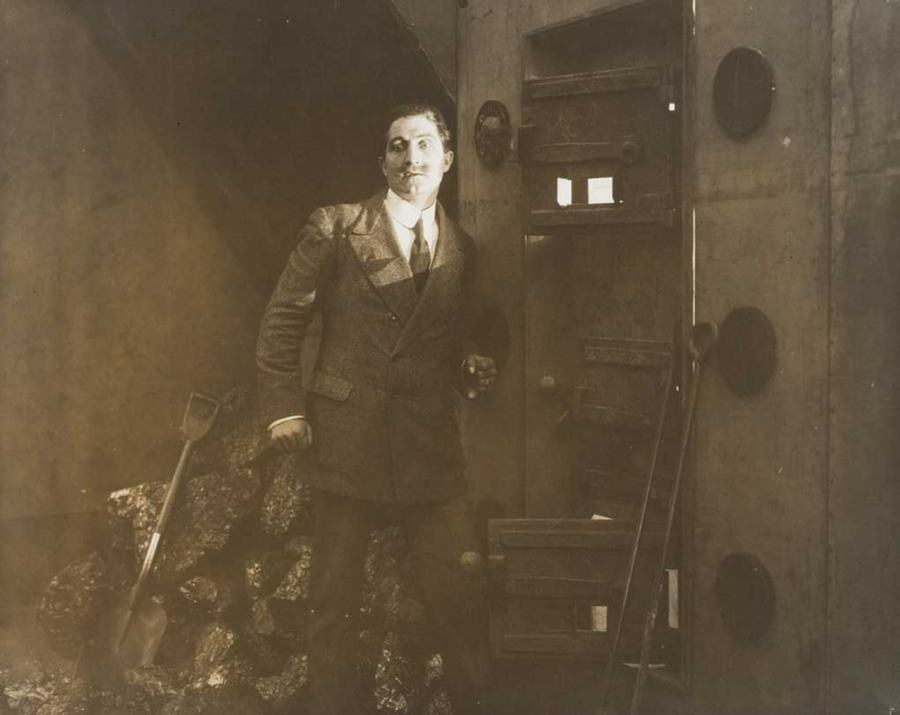 The Magic Note scene 1