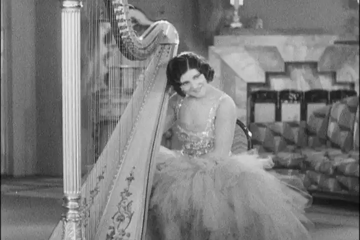 Carlena Diamond: Harpist Supreme