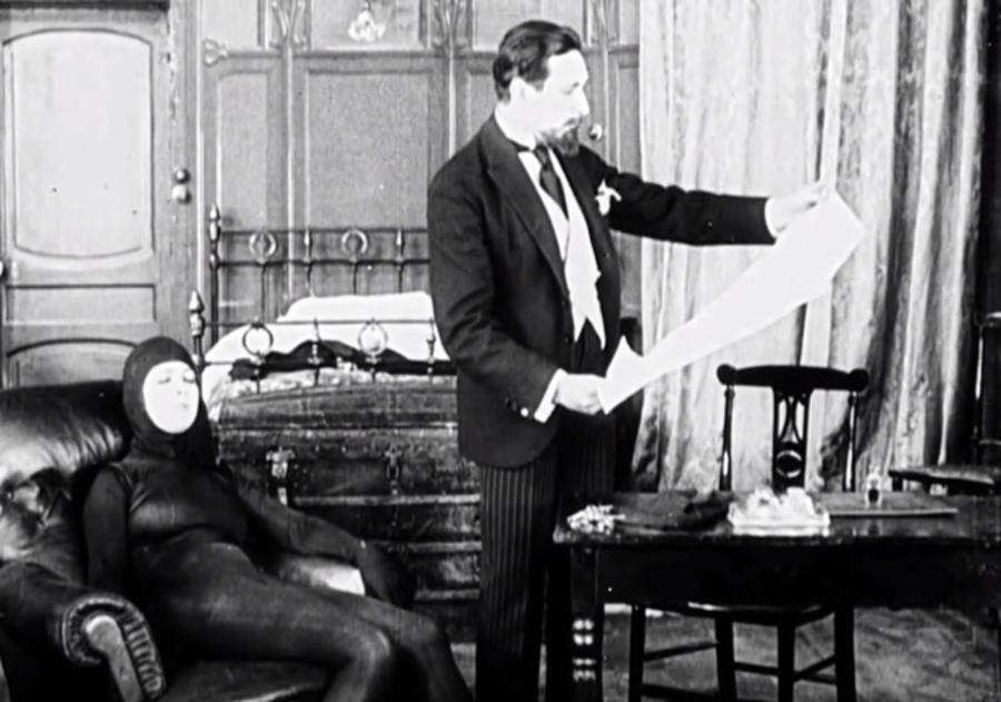 The Vampires: Hypnotic Eyes scene