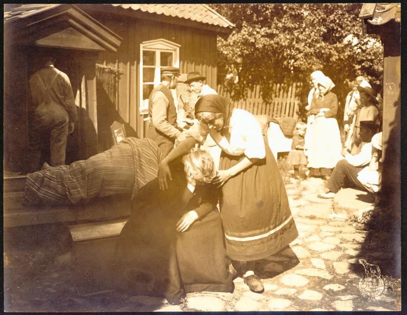 Mellem de yderste Skær scene