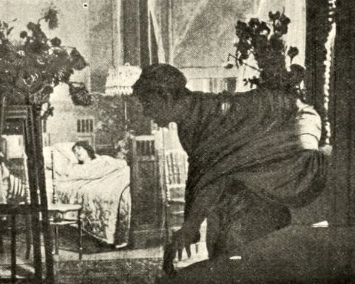 Should a Woman Tell? scene 1