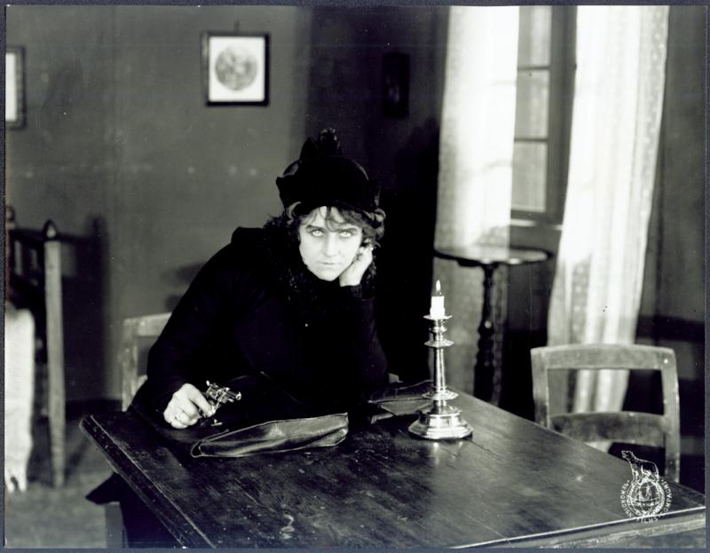 De røvede Kanontegninger scene