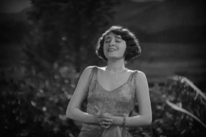 Carolina Segrera, 'the Cuban Nightingale'