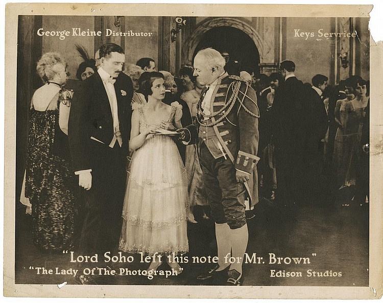 The Lady of the Photograph scene