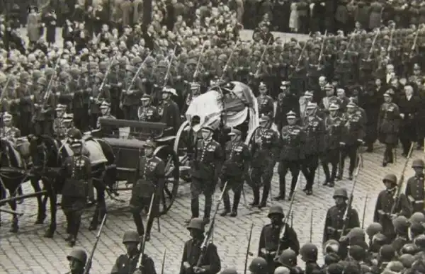 Pogrzeb Marszalka Józefa Pilsudskiego 12-V-18-V 1935