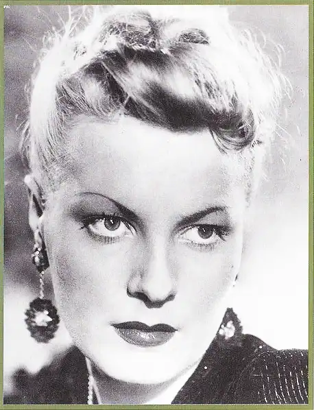 Junie Astor