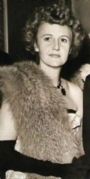 Mary Hayley Bell