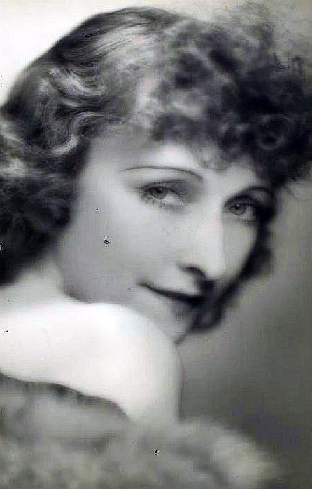 Ninon Bunyea