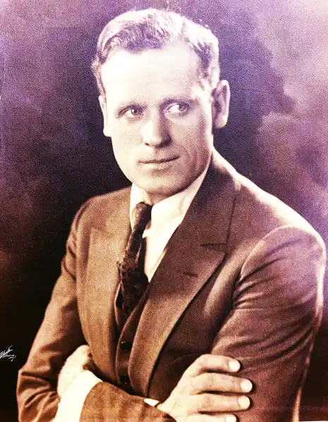 Harland Dixon