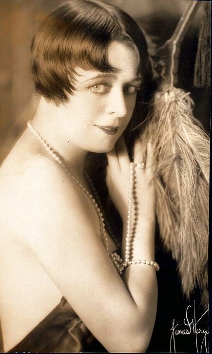 Laura Hamilton