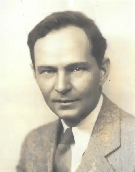 Earle Hodgins