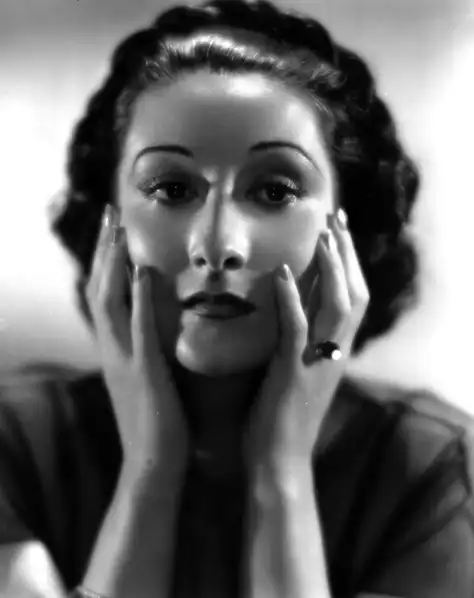 Gloria Holden