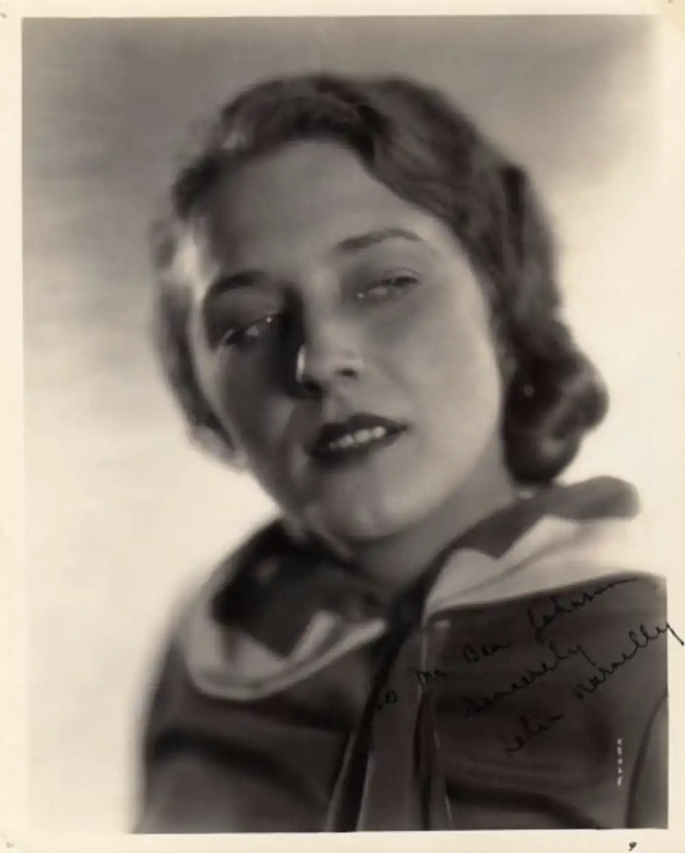 Lelia Karnelly